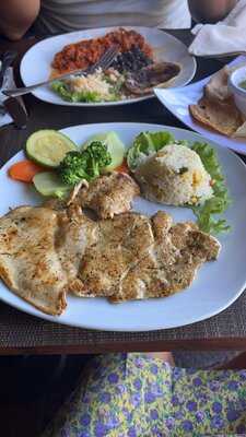 Restaurante Hostería Bar "el Adobe"