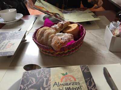 Almuerzos Del Moral