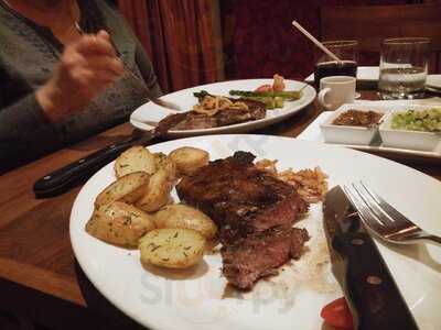 El Grill Prime Steakhouse & Raw Bar