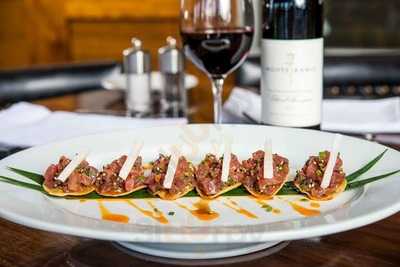 El Grill Prime Steakhouse & Raw Bar