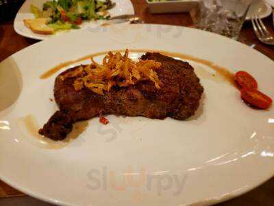 El Grill Prime Steakhouse & Raw Bar