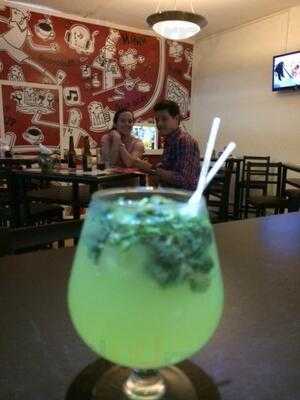 Nosh Restaurante + Bar