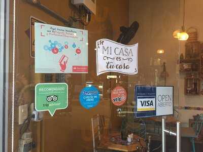 Divina Cocoa. Chocolate & Cafe