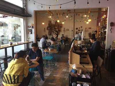 Divina Cocoa. Chocolate & Cafe