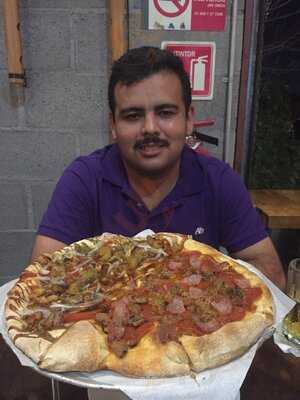 Pizzas & Tapas Caprichito Bello