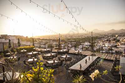 Pizzas & Tapas Caprichito Bello