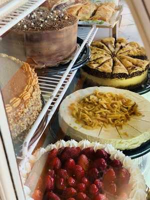 Cafetería Y Pastelería Los Arieles