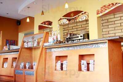 Olivos Fusión Restaurant- Bar- Café