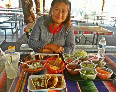 Tacos & Mariscos Guss