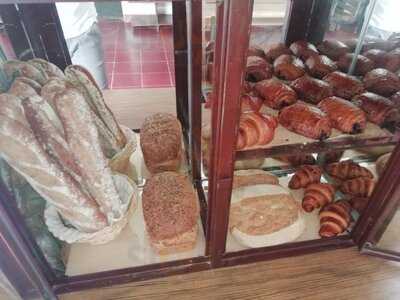 Oui Oui Oui Bistrot & Boutique