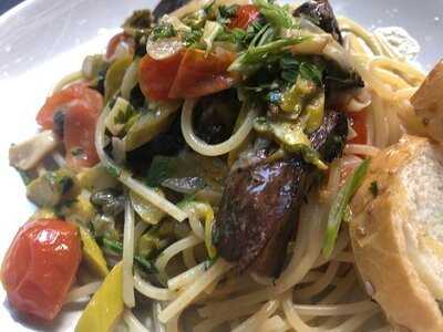 Chillin Bistro & Lounge