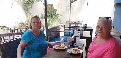 Chillin Bistro & Lounge