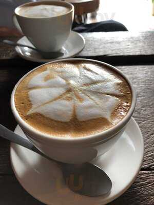 Las Cuatro Puertas Barra De Café