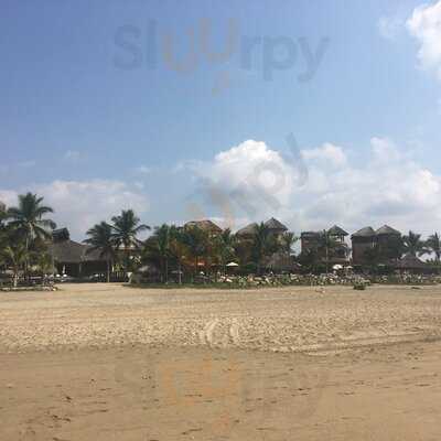 Escondite Restaurant & Beach Club