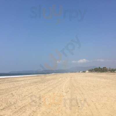 Escondite Restaurant & Beach Club