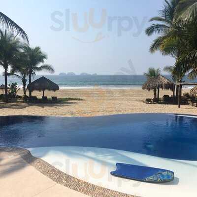 Escondite Restaurant & Beach Club