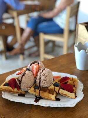 Moka & Kofi Cafetería