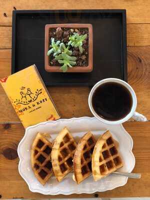 Moka & Kofi Cafetería