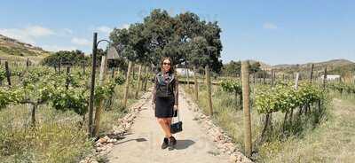 Cuatro Cuatros, Bar Bura