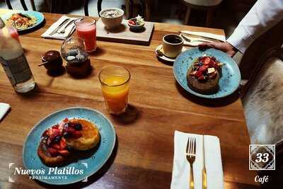 Café & Panadería 33