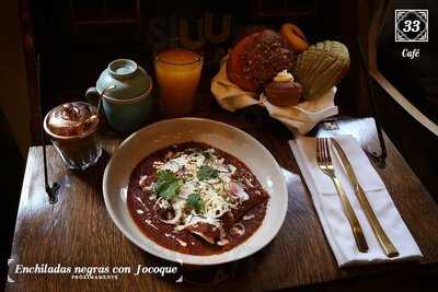 Café & Panadería 33