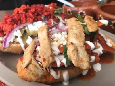 Las Famosas Tortas De Chilaquiles