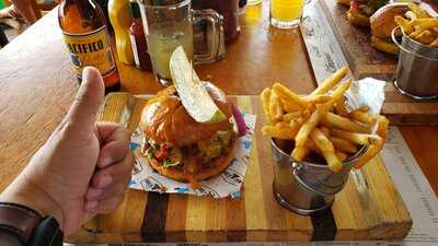 Holy Cow Burger & Beer Joint Sucursal Kino