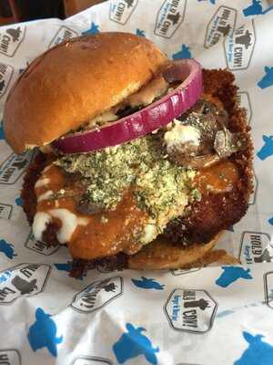 Holy Cow Burger & Beer Joint Sucursal Kino