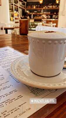 La Olivia Casual Eatery