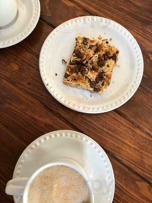 La Olivia Casual Eatery