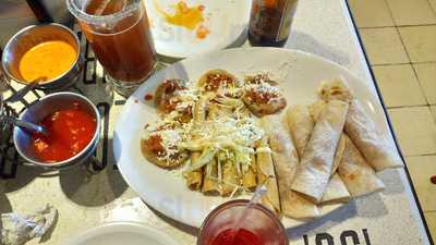 Picanas Y Espadas De Leon