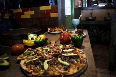 Rin Rin Pizza A La Leña Bar