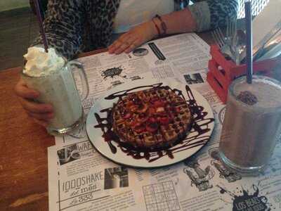 1000 Shakes & Waffles