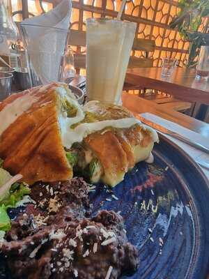 Tótem Comfort Food · Bar · Café De Especialidad