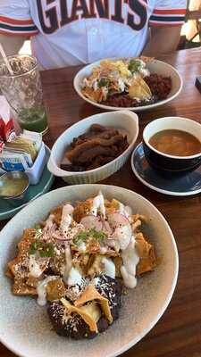 Tótem Comfort Food · Bar · Café De Especialidad