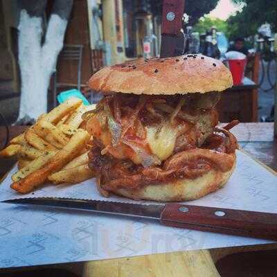 El 4to Beer And Burger Depot