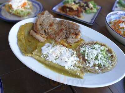 La Cenaduria De La Tia Lola