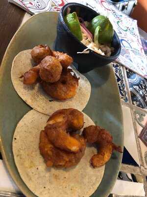 La Lupe Mariachi Y Chupe