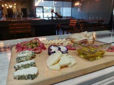 D'varios Tasting Room