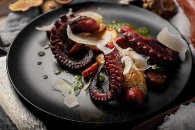 D'varios Tasting Room