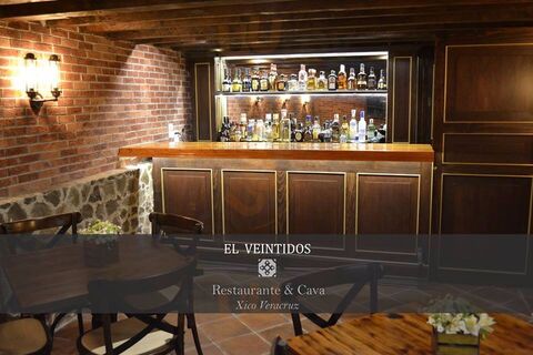 El Veintidós Restaurante & Cava