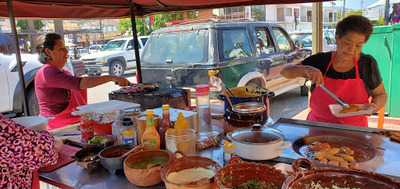 Quezesos Barchelona Pizza Bar