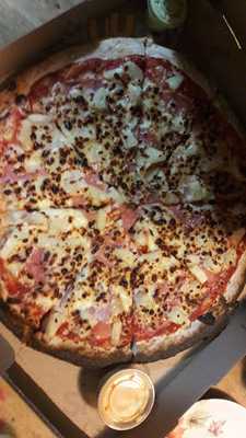 Quecho Pizza A La Leña Sucursal Villa