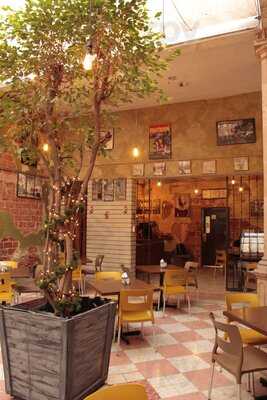 Cuatro 22 Café Y Gourmeteria