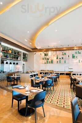 Acueducto Restaurant & Bar