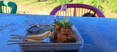 King And Queen Cantina