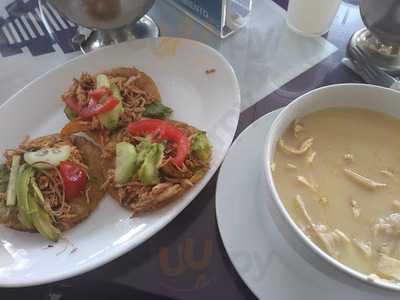 Antojitos Yucatecos Chichen