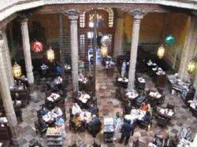 Sanborns De Los Azulejos