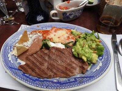 Sanborns De Los Azulejos