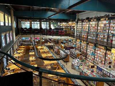 Cafebrería El Péndulo Roma.